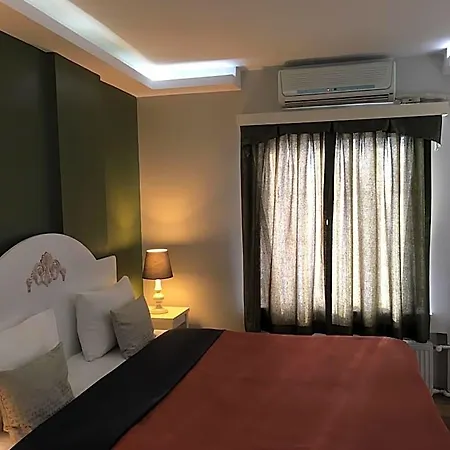 Taksim Bed & Breakfast 4*