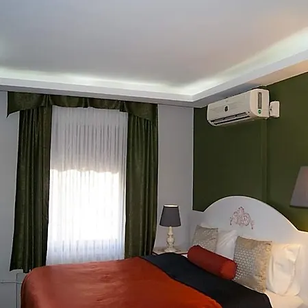 Bed & Breakfast Taksim 4*