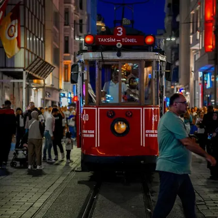 Taksim Frühstückspension 4*
